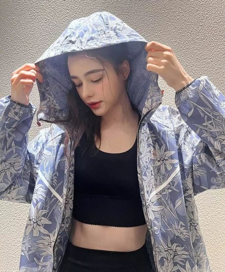Dasha Tarab star sexy image