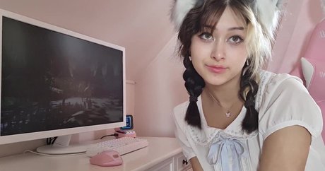 Himebunni nude model image