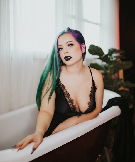 mishayla hot pornstar pictures