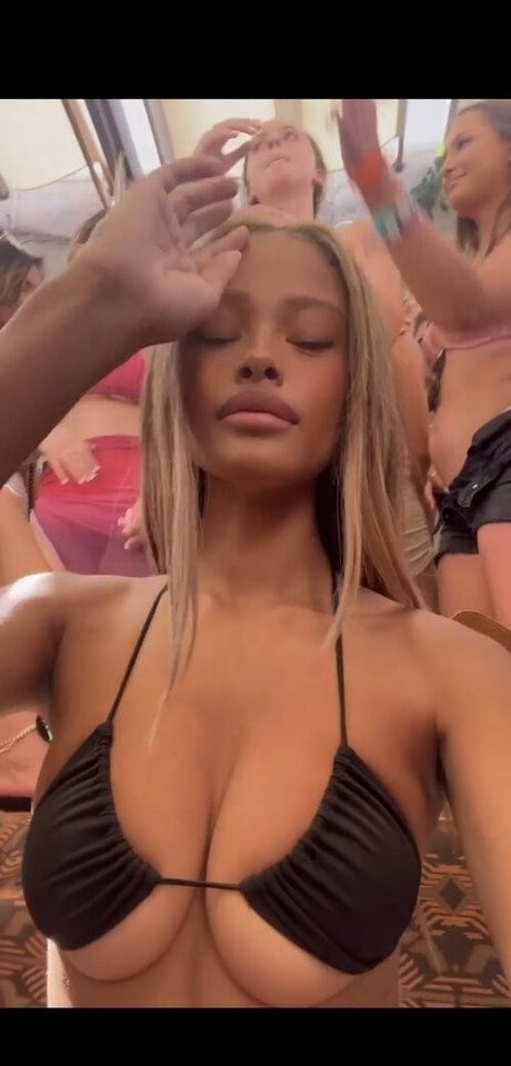 Vinetrria Vinetria sexy actress image