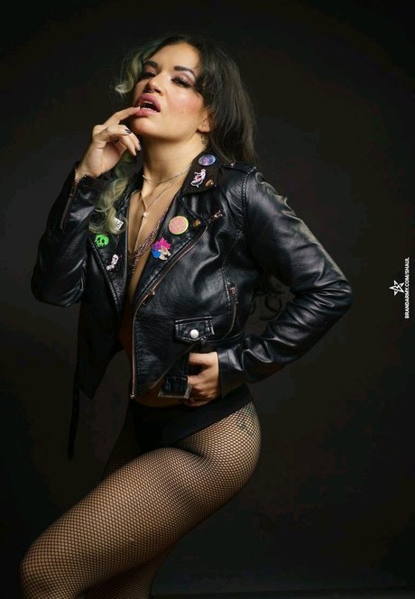 Shaul Guerrero pornstar xxx galleries