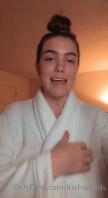 Maggie W model nude archive