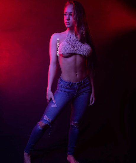 brunette milf onlyfans porno archive