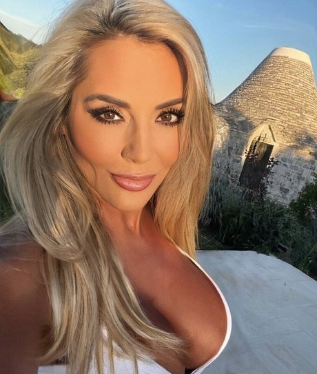 Lenka Dragounova model nice images