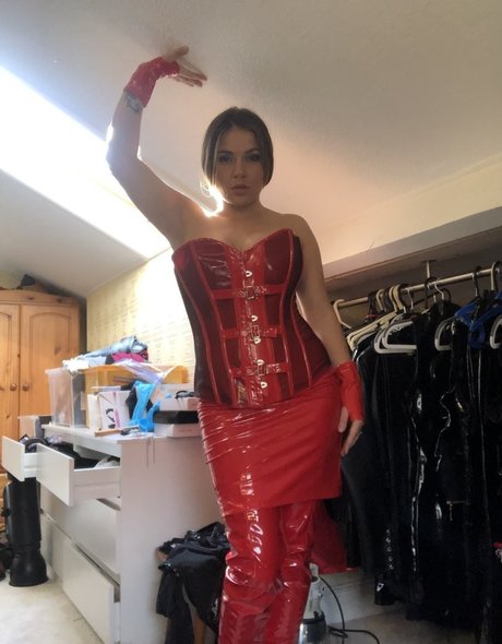 Siobhan Graves model nudes archive