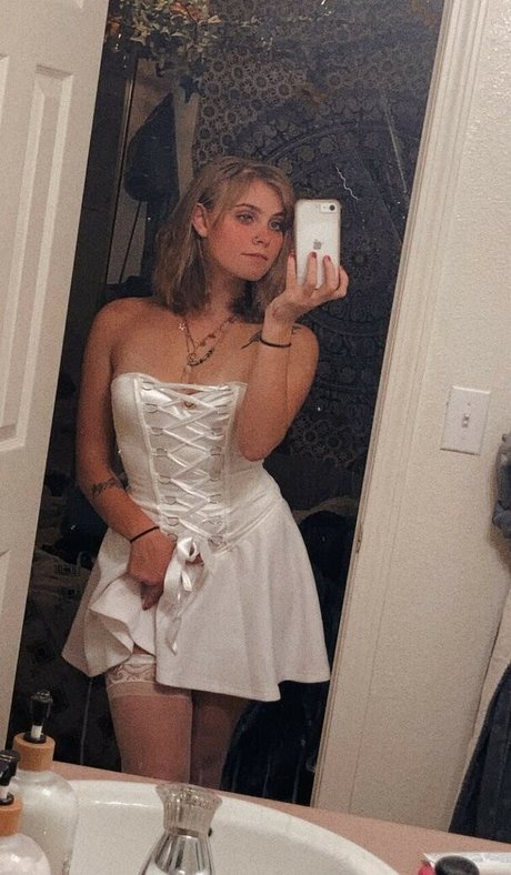 Lydia Anderson sexy pornstar photos