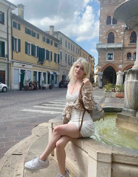 onnawi pornstar top galleries