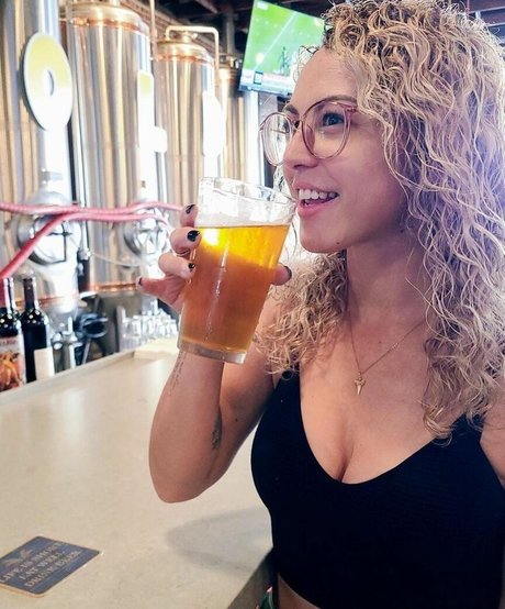 Jazzie Taylor pornstar erotic pics