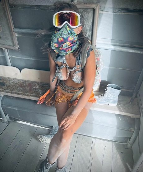 Maria Elisa Camargo pornstar art gallery