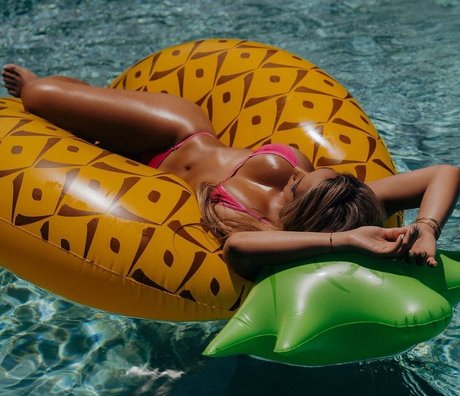 Livia Gullo high quality model photo