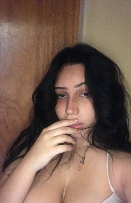 vviczsz model nude photo