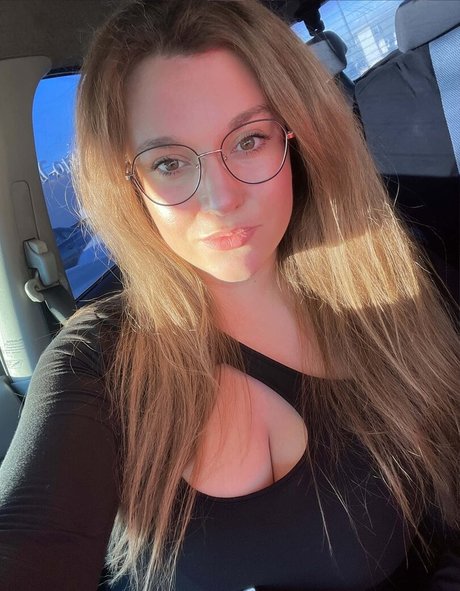 Carmen Curvy naked pornstar galleries