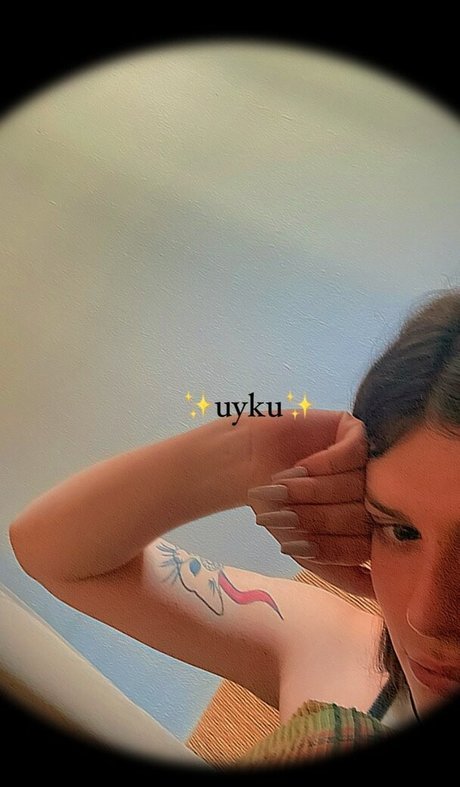 derin4y nude pornstar pics