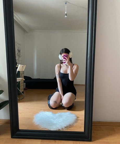 derin4y top pornstar image