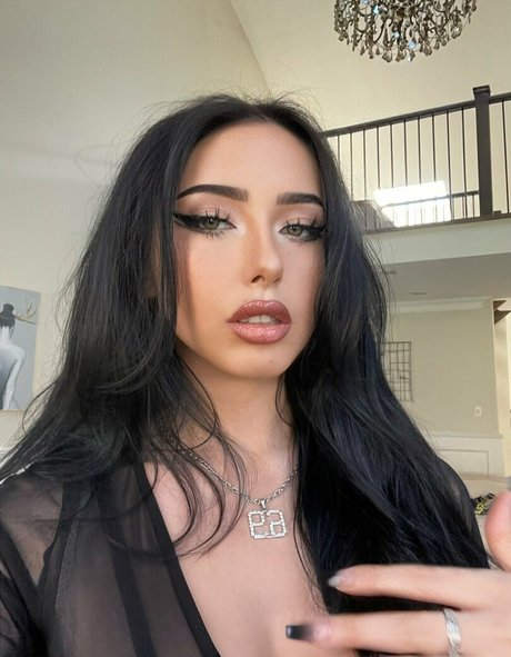 abbiibbyy free actress gallery