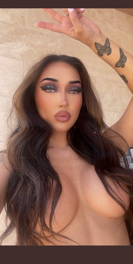 Mia Bunny beautiful pornstar picture