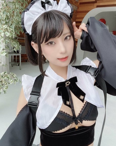 Tsunko model exclusive gallery