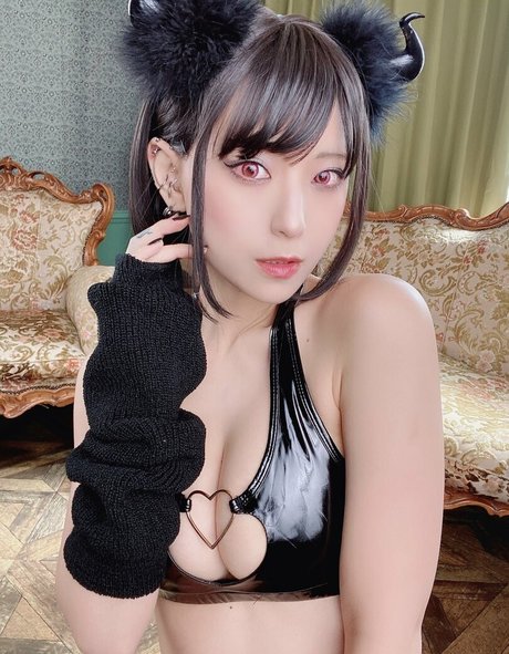 Tsunko xxx pornstar photo