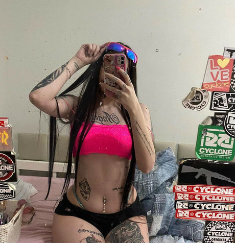 tight onlyfans adult pic