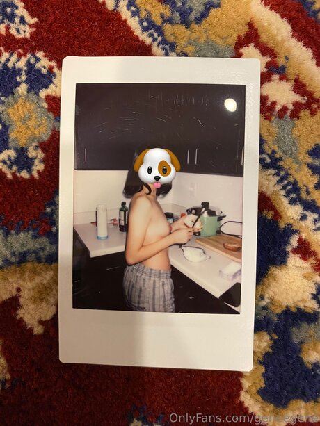 geneegene nude thumbnail