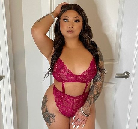 simplyyyj nudes model images