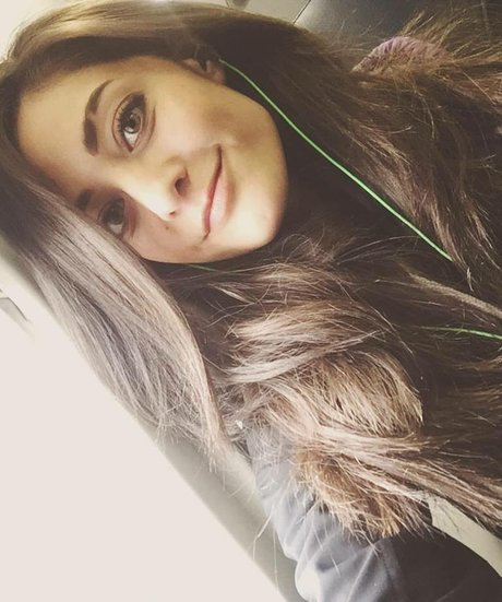 twomgovercsquared star hot img