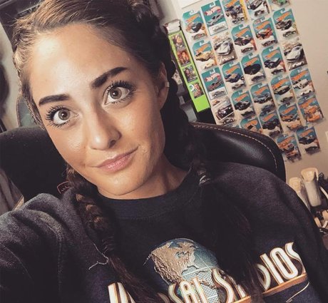 twomgovercsquared nude star photos