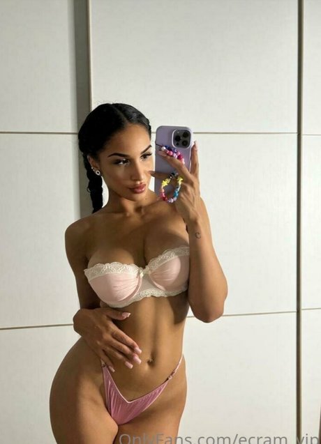 Ecram model free photos