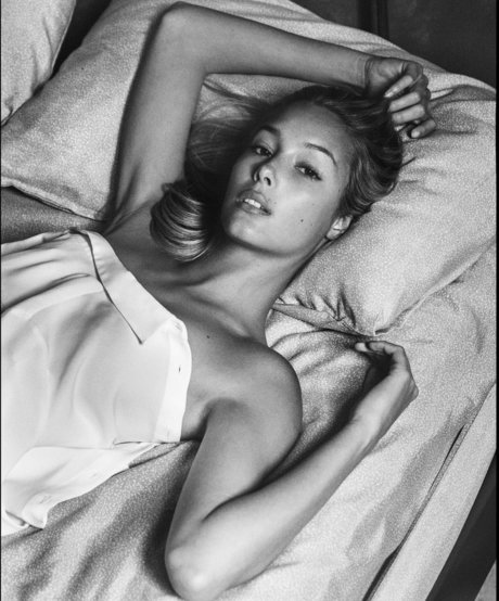 Viky Varga pornstar top photos