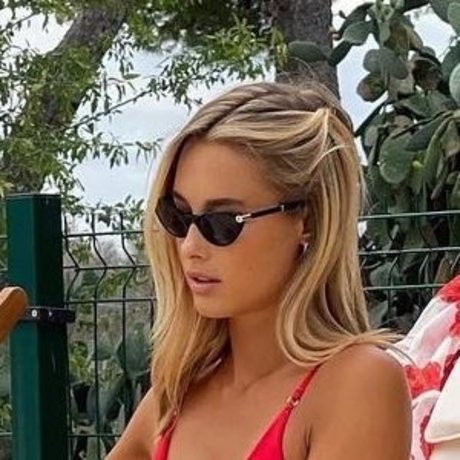 Viky Varga star perfect photos