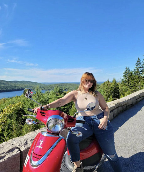 Shiny Says art model photos