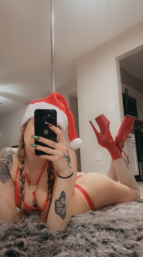 Alexandra Rose high quality actress pics