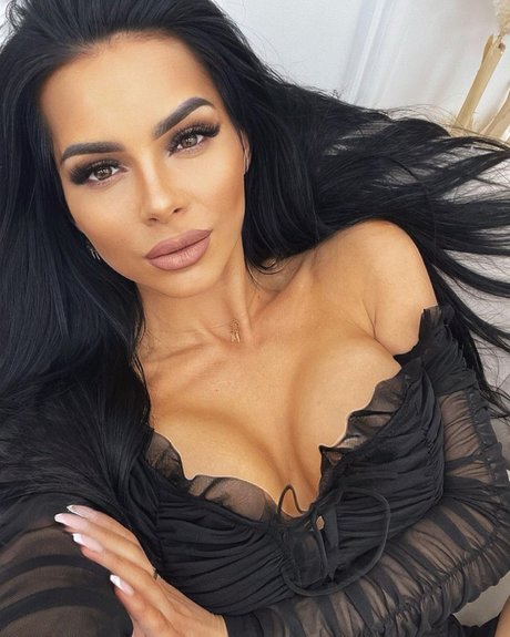 blonde big tits onlyfans nice photos