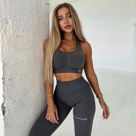 Anya Hryshchenko star sexy image