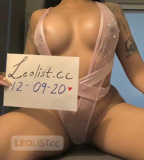 Olivia Sky nudes model galleries