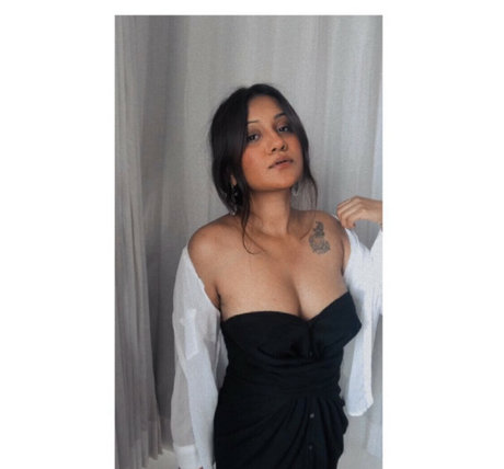 Smrithyy hot model photo