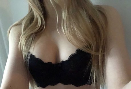 shyzombie pornstar high quality image