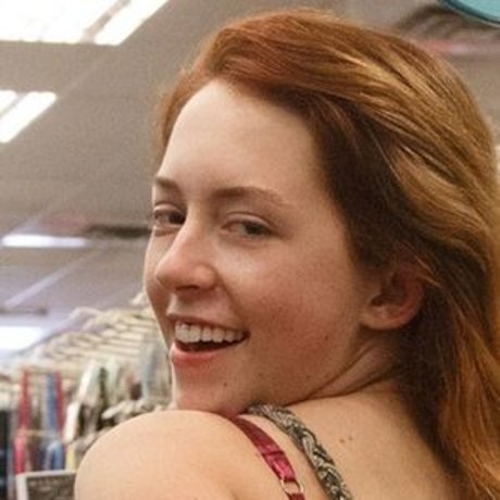 Kelsey Berneray star pornographic picture