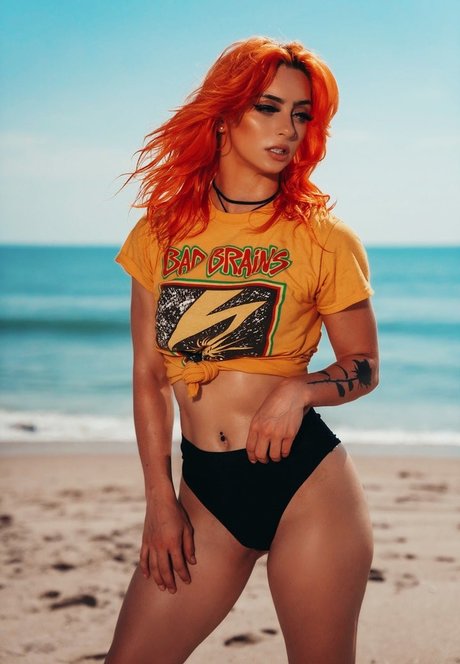 Gigi Dolin star pretty pic