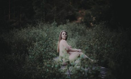 isbllx erotic actress pics