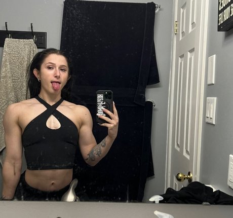 Dgeorgiee nice actress img