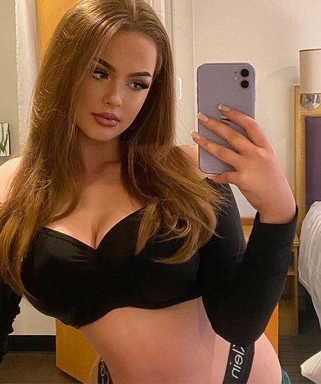 Neave Dare art pornstar gallery