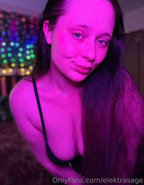 Sage Lux Sagelux hd pornstar image