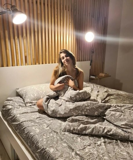 milf strip onlyfans free xxx images