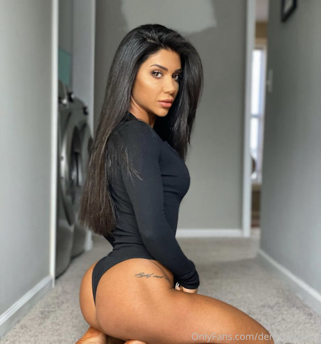 Deniz Saypinar beautiful pornstar photos