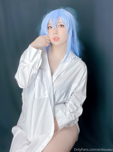 Anikauwu model nude picture