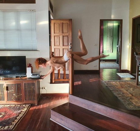 Curly Phoenix pornstar free archive