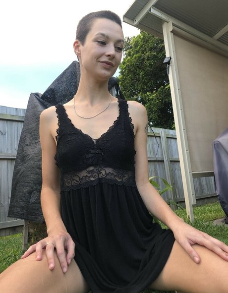 Pretty Little Paige nude pornstar galleries