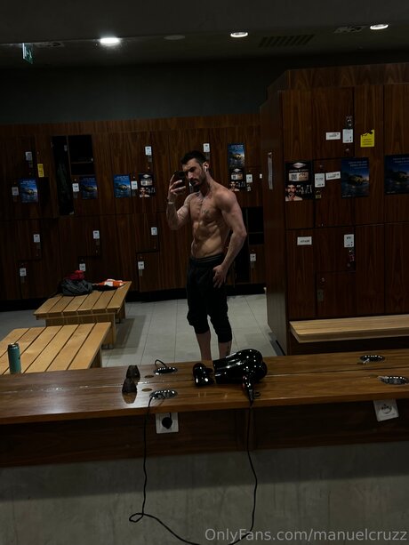 Manuelcruzz model adult gallery