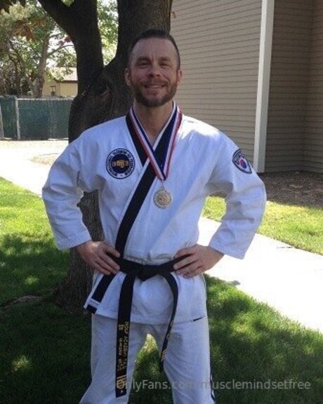 very skinny onlyfans porn image